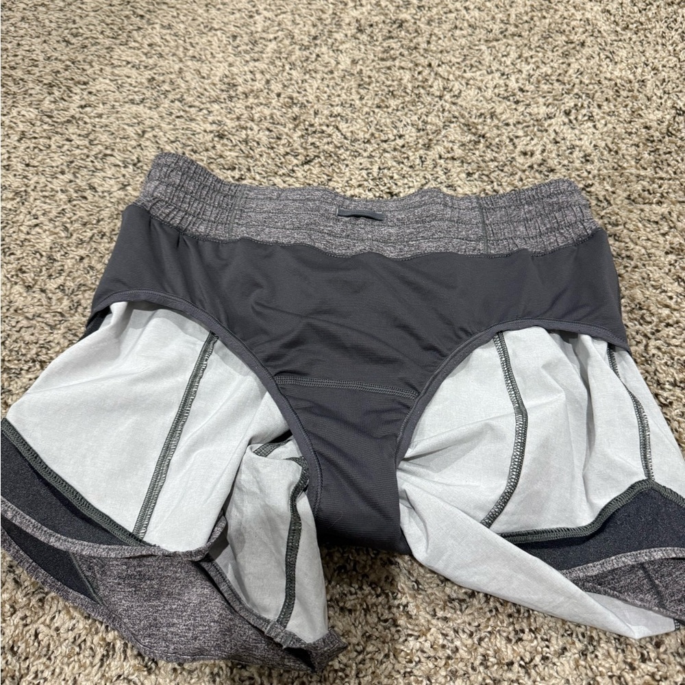 Lululemon Hotty Hot Short - Picture 7 of 7